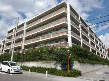 住吉山手コモンズＢ棟の外観（南西側から）