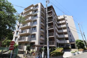 エクシード花屋敷の外観(北東側から)