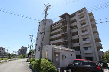 エクシード花屋敷の外観(北西側から)