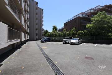 敷地内駐車場(屋外平面式)