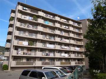 エクシード花屋敷の外観（南西側から）
