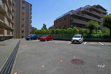 敷地内駐車場（屋外平面式）
