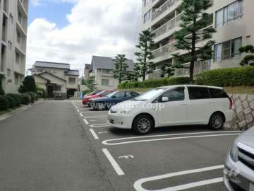 敷地内駐車場（屋外平面式）