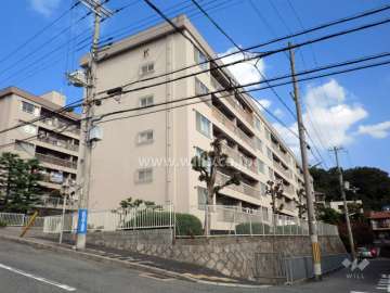山御影マンションI棟の外観（南西側から）
