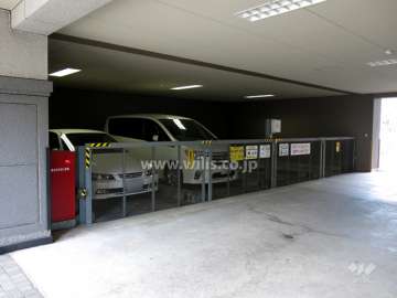 敷地内駐車場（屋内機械式）