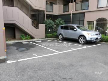 敷地内駐車場（屋外平面式）