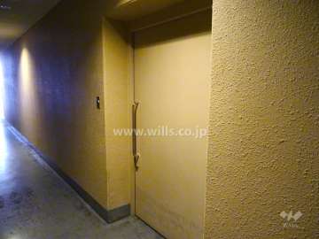 駐輪場出入り口