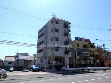 アミーオカモトの外観（北東側から）