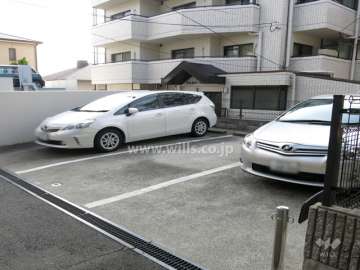 敷地内駐車場（屋外平面式）