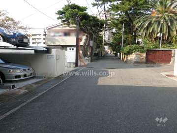 敷地北東側の前面道路
