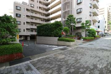 駐車場の出入口