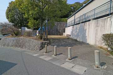 グランドール岡本の外観（南西側から）