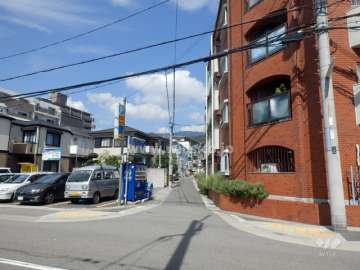 敷地南西側の前面道路