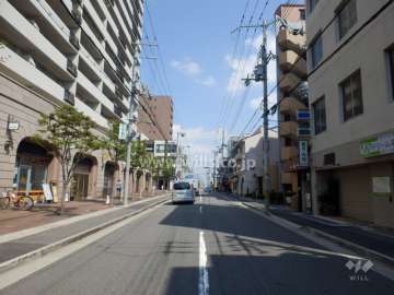 敷地北側の前面道路