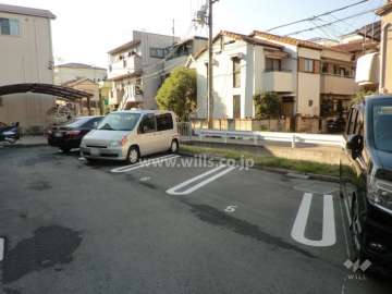 敷地内駐車場（屋外平面式）