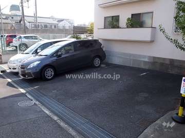 敷地内駐車場（屋外平面式）