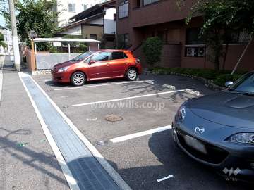 敷地内駐車場（屋外平面式）