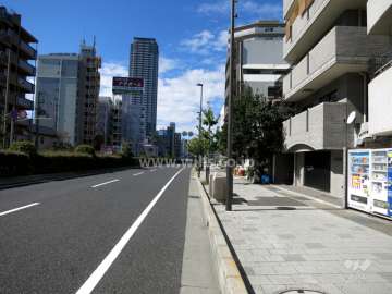 敷地南側の前面道路（国道二号線）