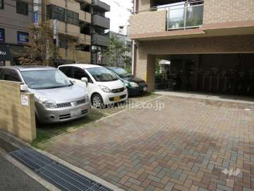 敷地内駐車場（屋外平面式）