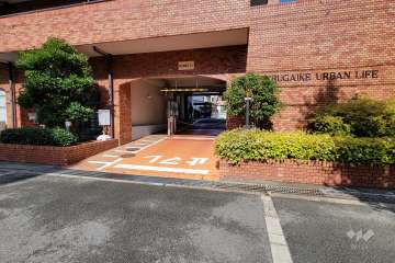 駐車場の出入口