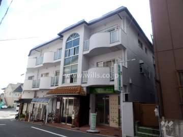 サン本山の外観（北東側から）