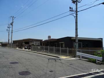 ザ・岡本プレミアムの外観（北西側から）