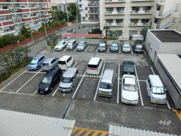 敷地内駐車場（屋外平面式）