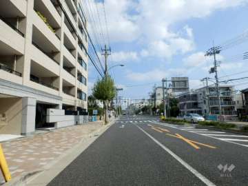 敷地南側は、山手幹線に面しています。