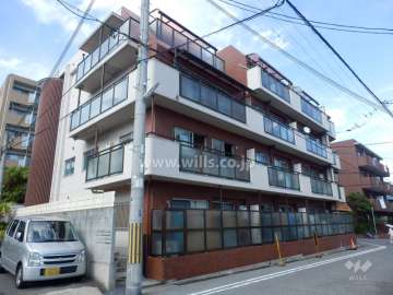 シャトード本山の外観（南西側から）