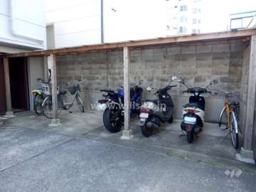 駐輪場、バイク置場