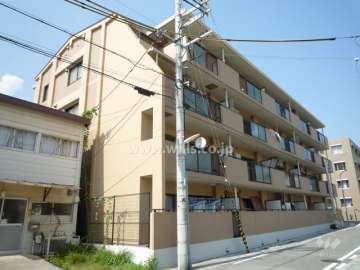 セレーノ甲南山手の外観（南西側から）