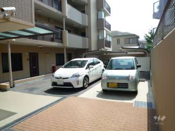敷地内駐車場（屋外平面式）