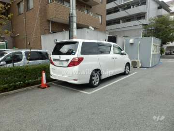 敷地内駐車場（屋外平面式）