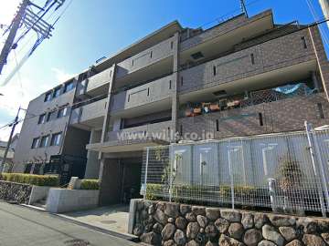セントファミーユ住吉川東の外観(北東側から)