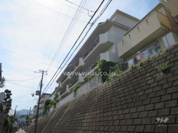 チサンマンション御影山手の外観（南東側から）