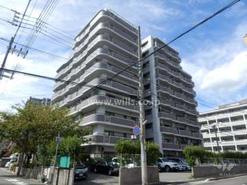 トゥールモンド本山の外観（南東側から）