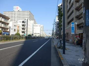 敷地北側の前面道路（国道2号線）