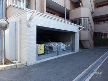 敷地内駐車場（屋内機械式）