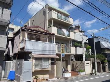 ニューライフ岡本の外観（南西側から）