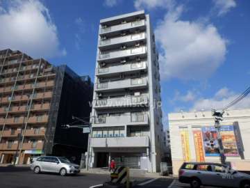 ネオハイツ本山西の外観（南東側から）