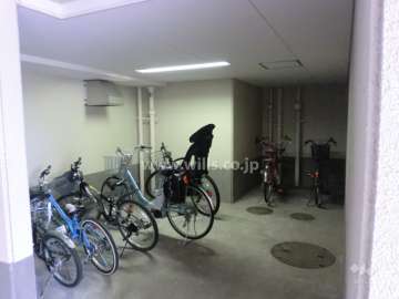駐輪場（屋内）