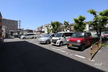 敷地内駐車場（屋外平面式）