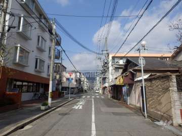 敷地東側の前面道路