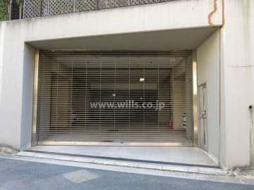 駐車場出入り口（リングシャッター付き）