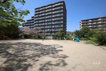 『山本南第二公園』