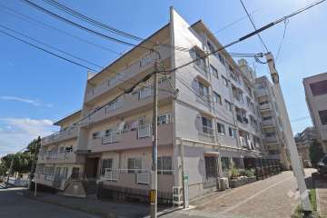 ハローマンション本山の外観（北西側から）