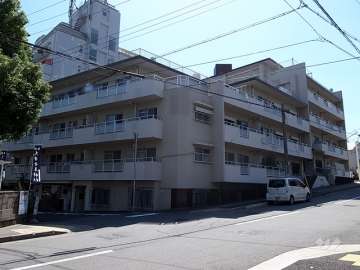 ハローマンション本山の外観（北東側から）