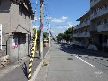 敷地北側の前面道路