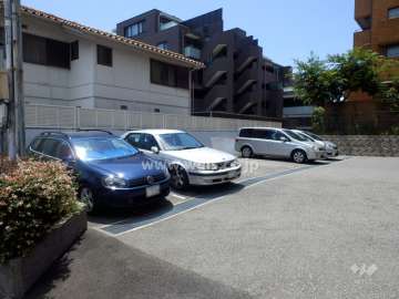 敷地内駐車場（屋外平面式）