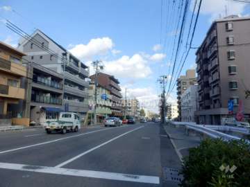 敷地北側の前面道路